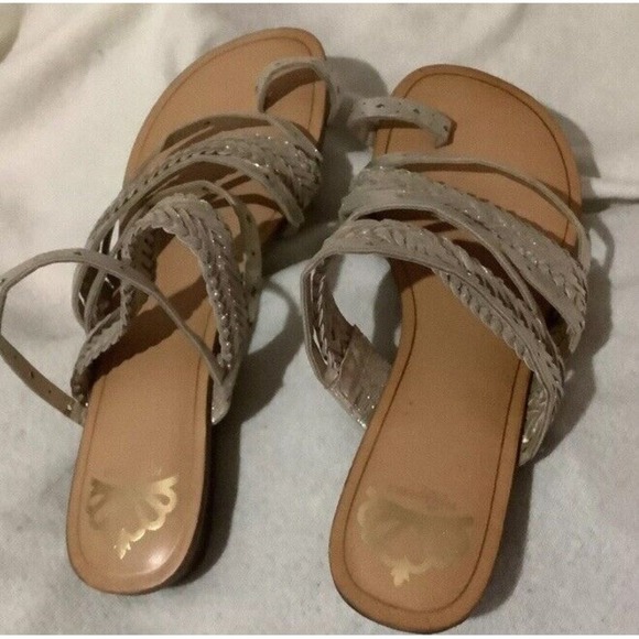 Fergalicious Womens Flat Toe Loop Strappy Sandals in Gold/Tan, Size 6.5 M New - Picture 3 of 5